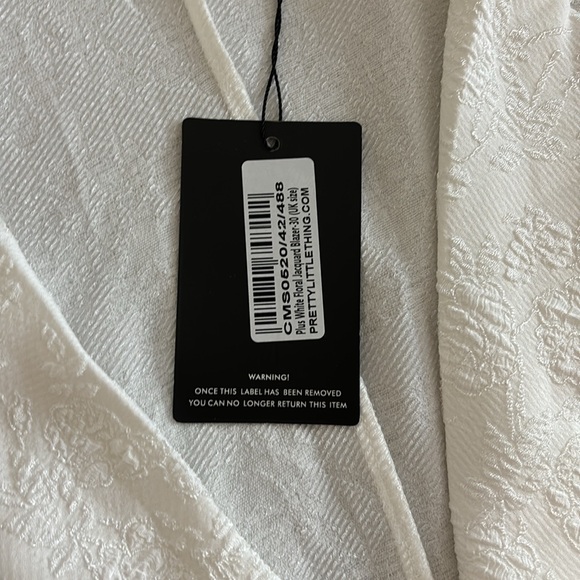 Pretty Little Thing Textured Blazer - Picture 3 of 5